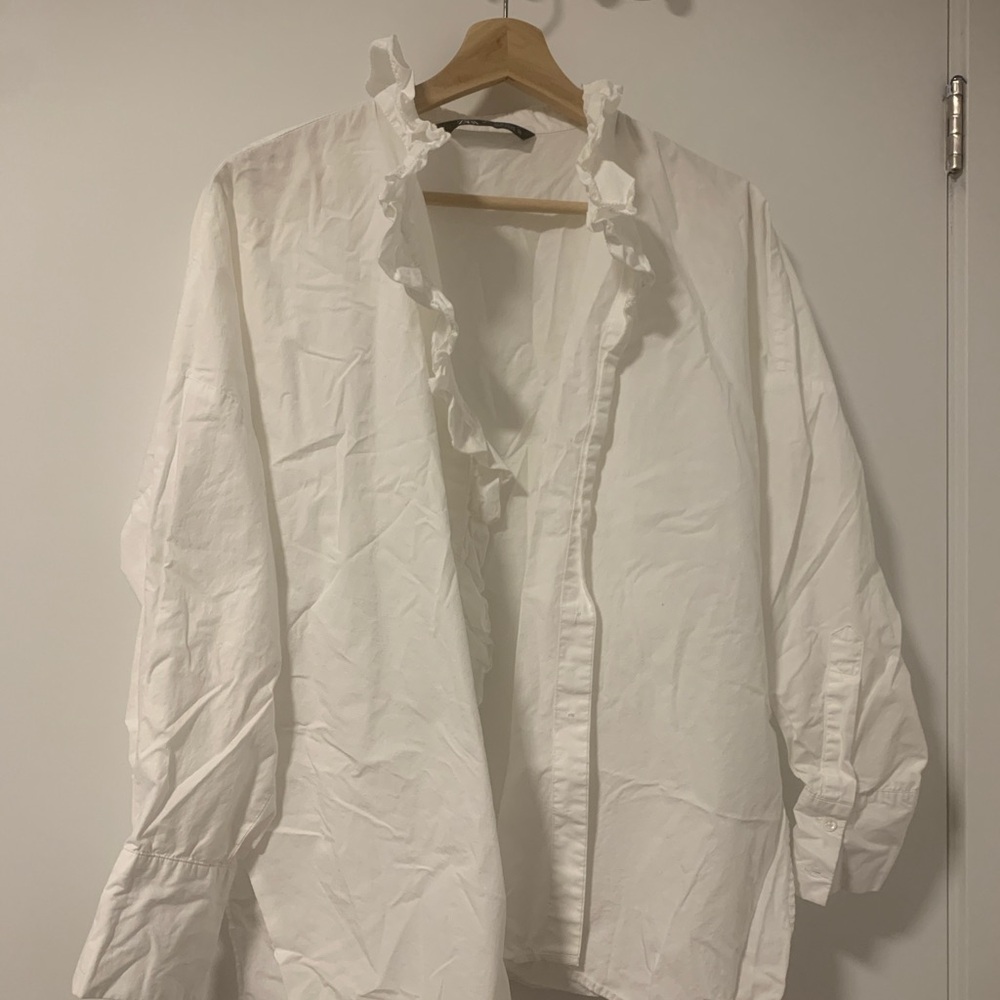 Zara White Ruffled Blouse